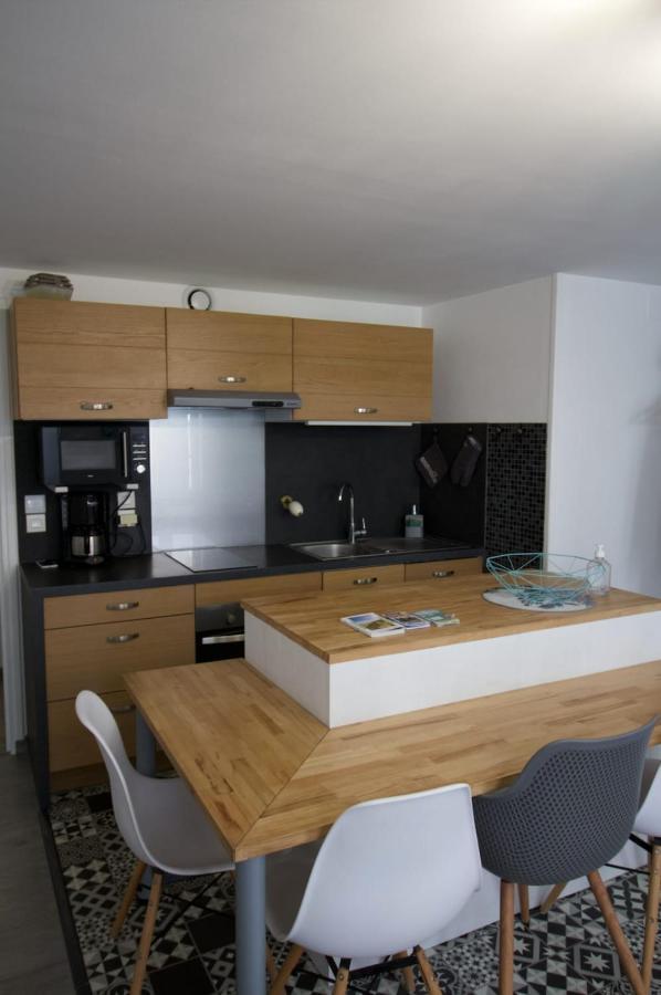 Cosy Apartment In The Center Of La Flotte Εξωτερικό φωτογραφία